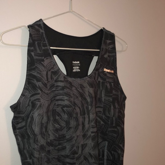 Reebok workout tank - Picture 2 of 4